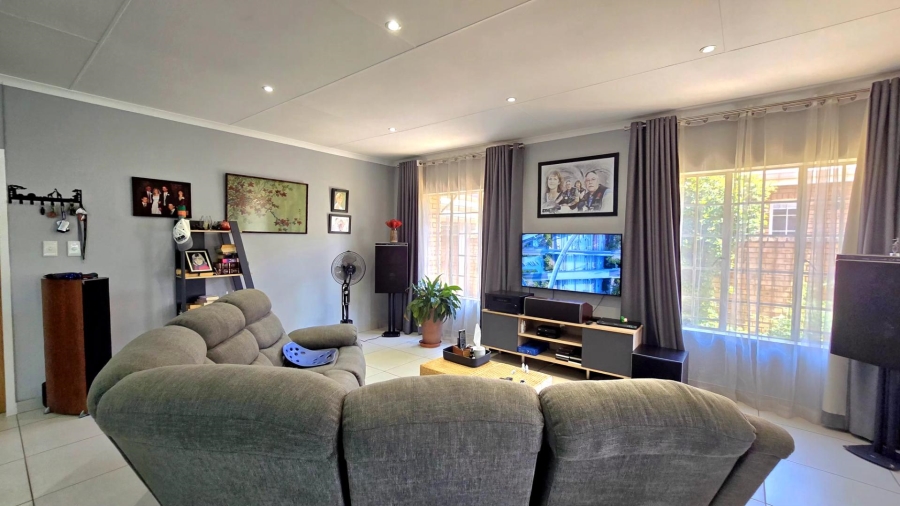 3 Bedroom Property for Sale in New Market Gauteng