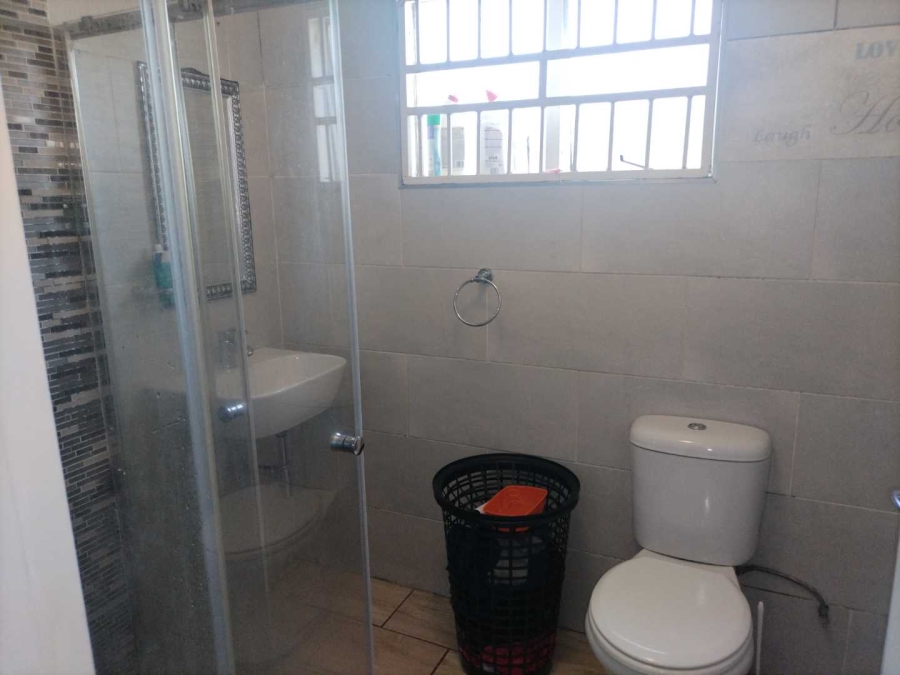 2 Bedroom Property for Sale in Linmeyer Gauteng