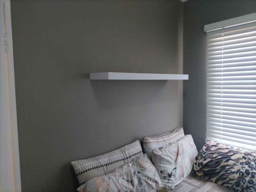 2 Bedroom Property for Sale in Linmeyer Gauteng