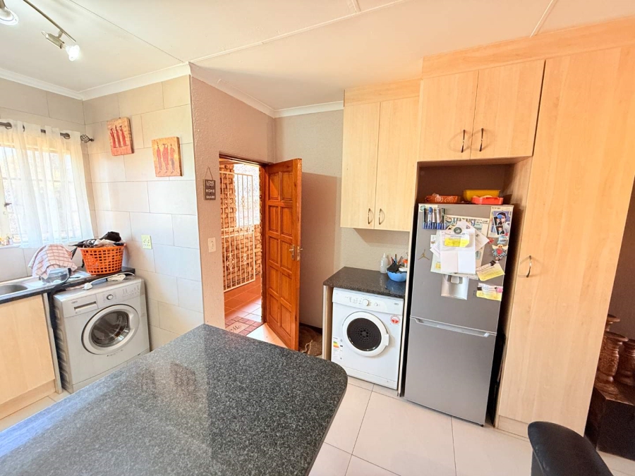 3 Bedroom Property for Sale in Glenvista Gauteng