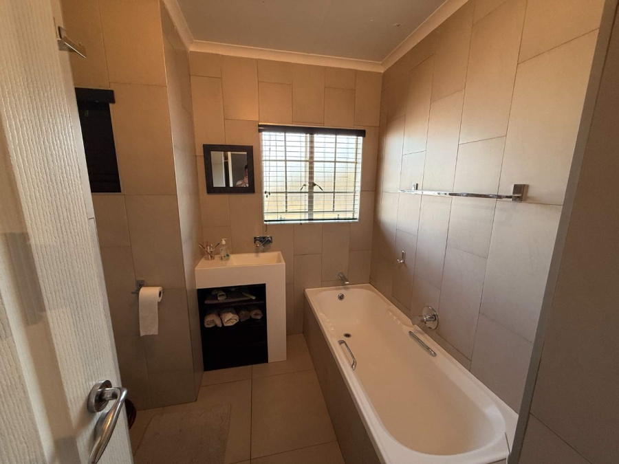 3 Bedroom Property for Sale in Glenvista Gauteng