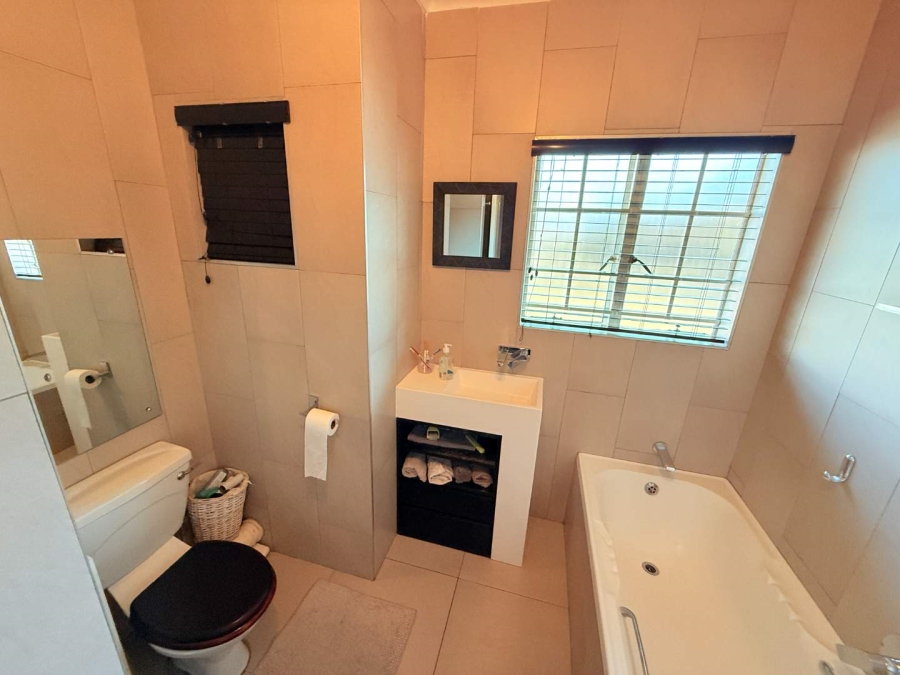 3 Bedroom Property for Sale in Glenvista Gauteng