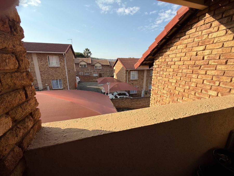 3 Bedroom Property for Sale in Glenvista Gauteng