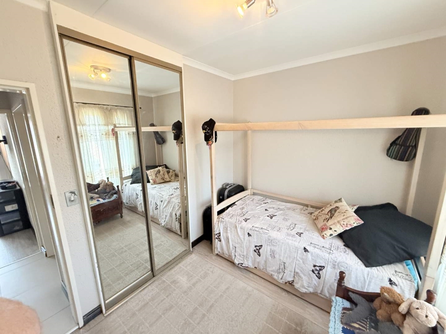 3 Bedroom Property for Sale in Glenvista Gauteng
