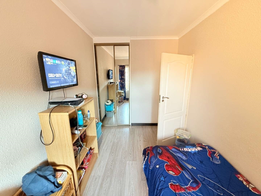 3 Bedroom Property for Sale in Glenvista Gauteng