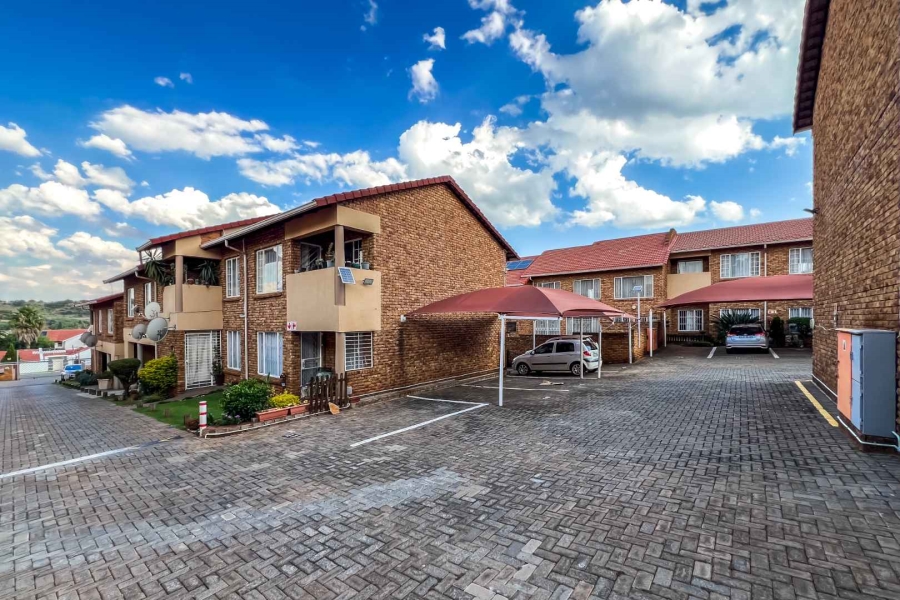 3 Bedroom Property for Sale in Glenvista Gauteng