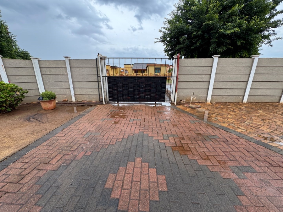 3 Bedroom Property for Sale in Ennerdale Gauteng