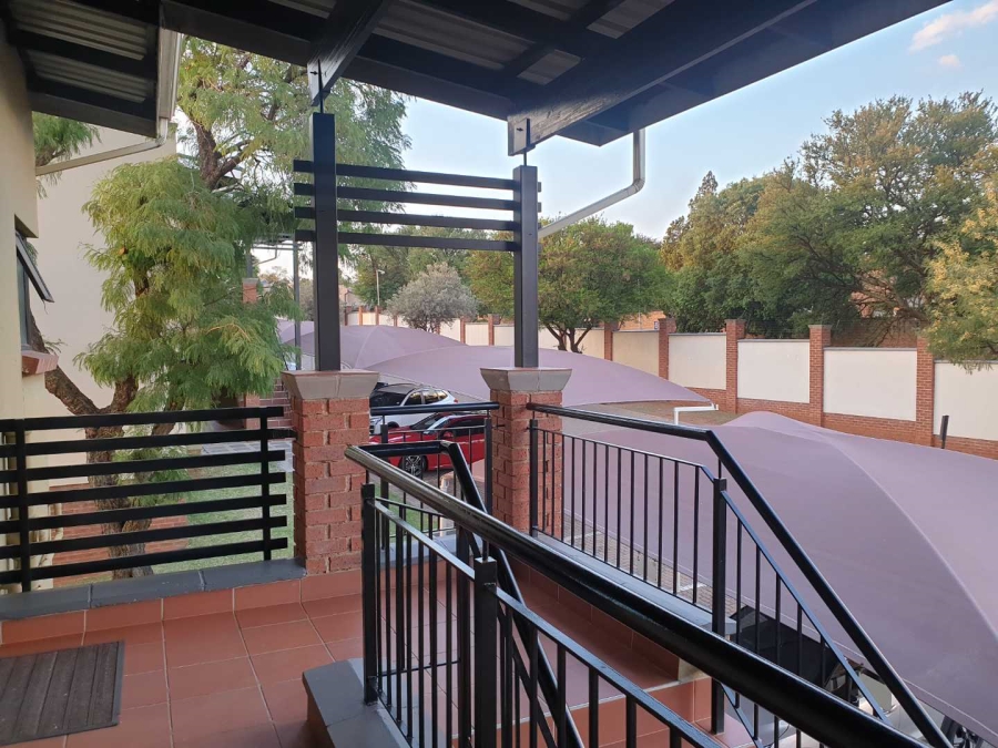 2 Bedroom Property for Sale in Glenvista Gauteng
