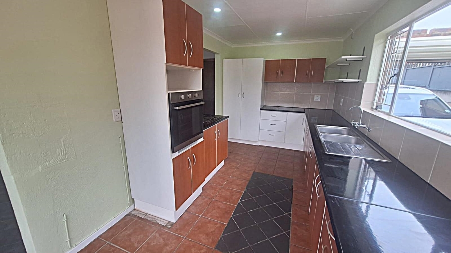 3 Bedroom Property for Sale in Elandspark Gauteng