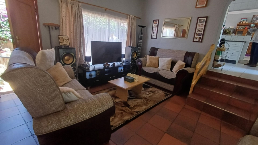 4 Bedroom Property for Sale in Suideroord Gauteng