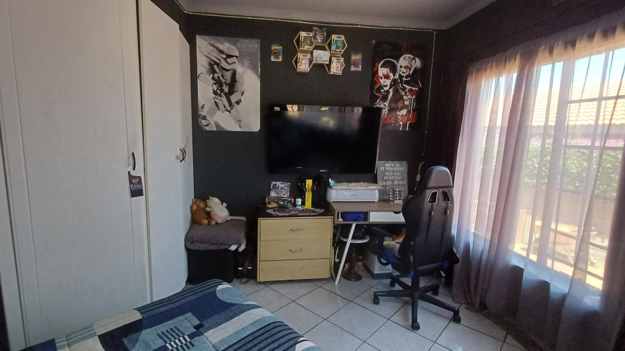 4 Bedroom Property for Sale in Suideroord Gauteng