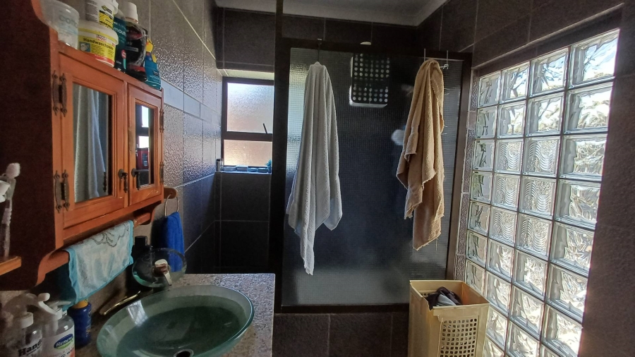 4 Bedroom Property for Sale in Suideroord Gauteng