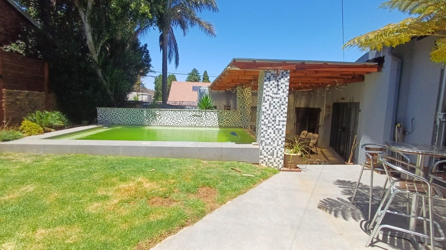 4 Bedroom Property for Sale in Suideroord Gauteng