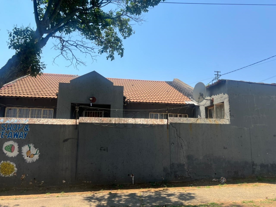 2 Bedroom Property for Sale in Forest Hill Gauteng