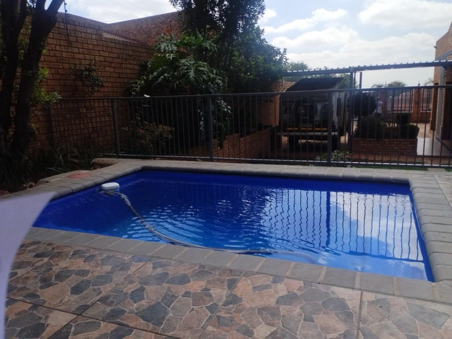 4 Bedroom Property for Sale in Meyersdal Gauteng