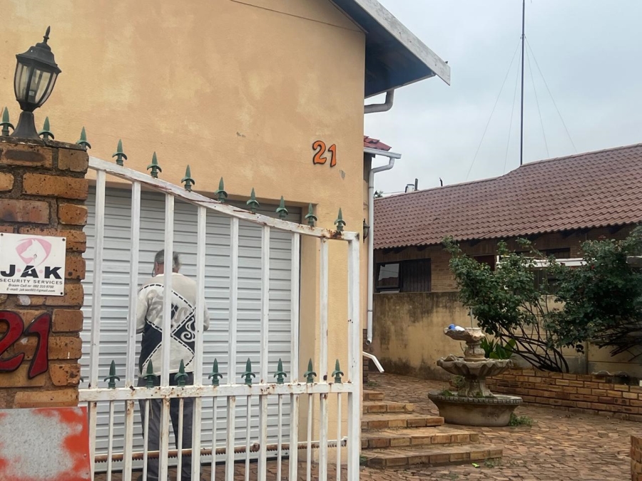 3 Bedroom Property for Sale in Tulisa Park Gauteng