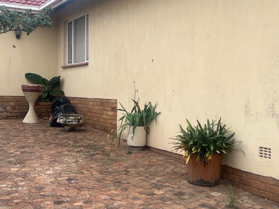 3 Bedroom Property for Sale in Tulisa Park Gauteng