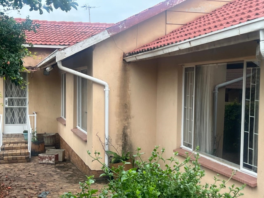 3 Bedroom Property for Sale in Tulisa Park Gauteng