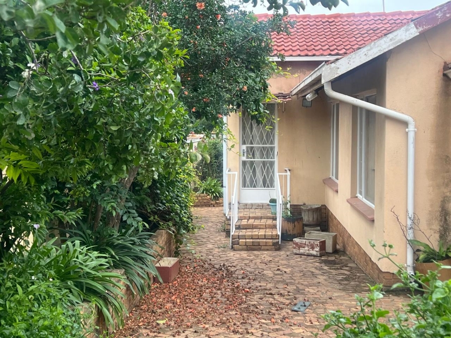 3 Bedroom Property for Sale in Tulisa Park Gauteng