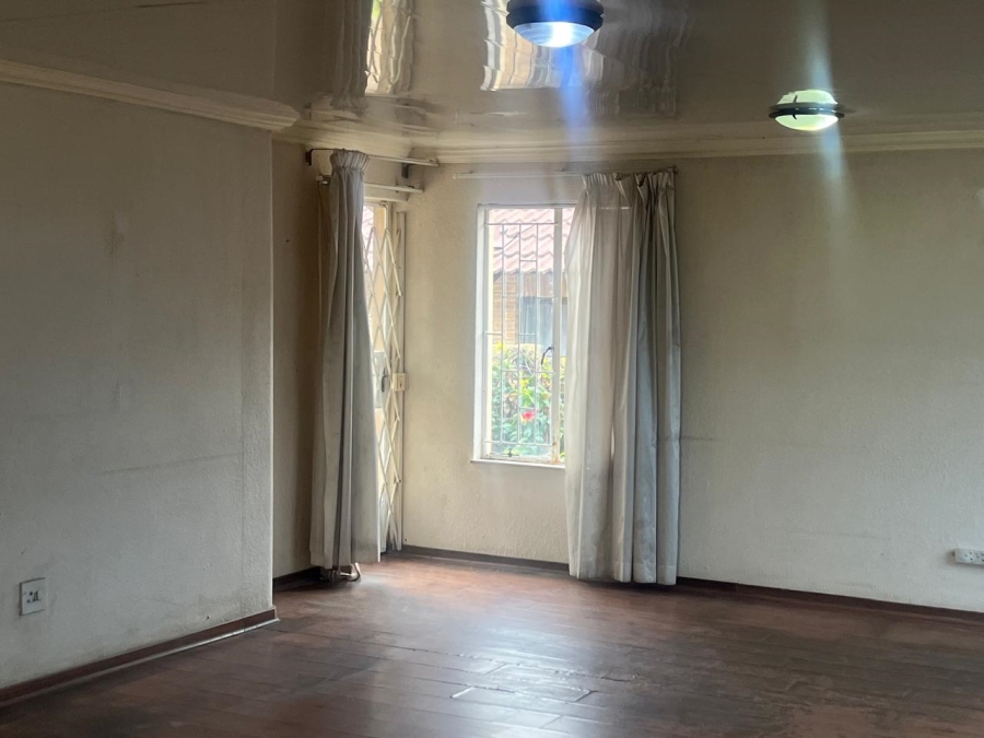 3 Bedroom Property for Sale in Tulisa Park Gauteng