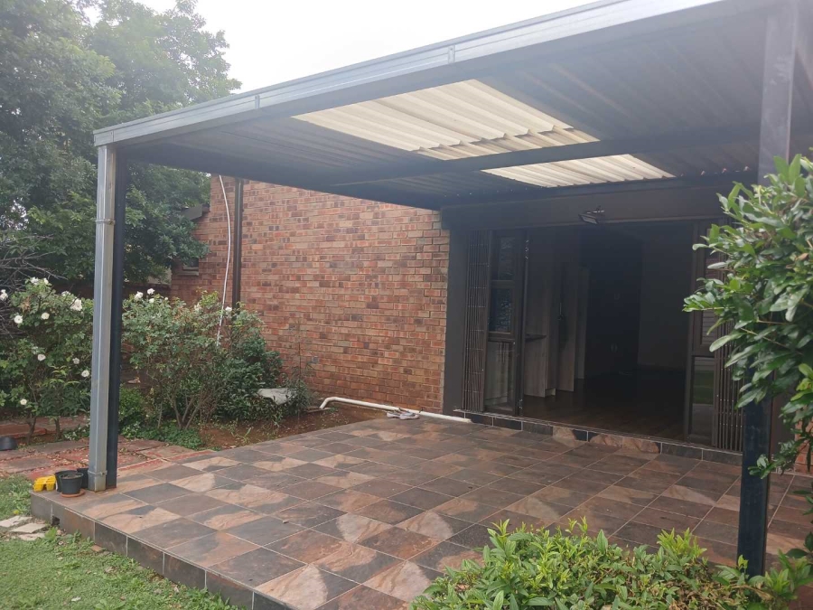 3 Bedroom Property for Sale in Brackenhurst Gauteng