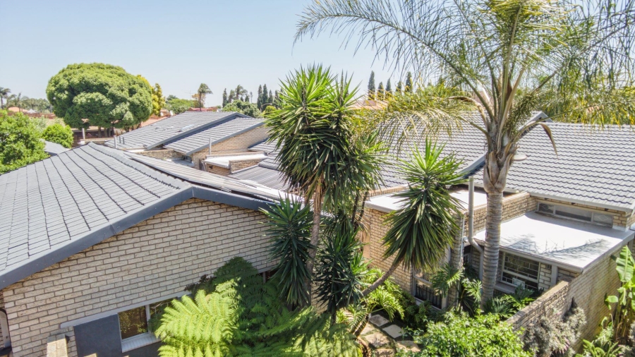 3 Bedroom Property for Sale in Beyerspark Gauteng