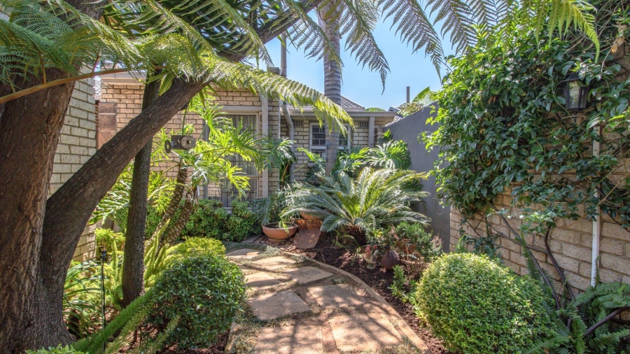 3 Bedroom Property for Sale in Beyerspark Gauteng