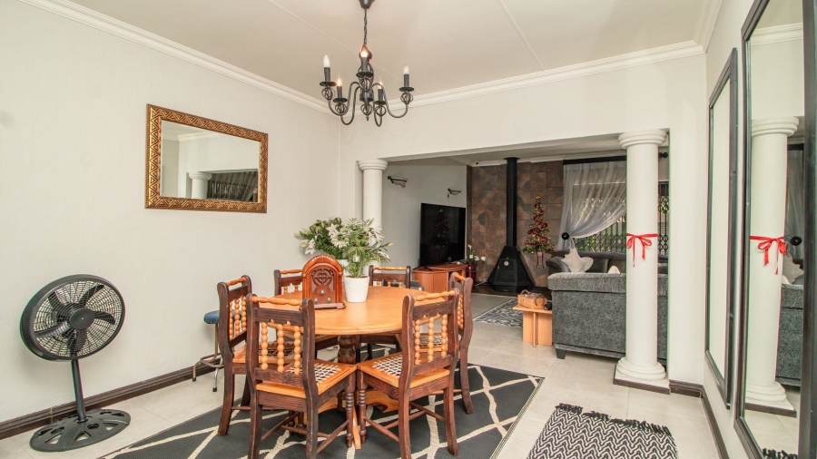 3 Bedroom Property for Sale in Beyerspark Gauteng