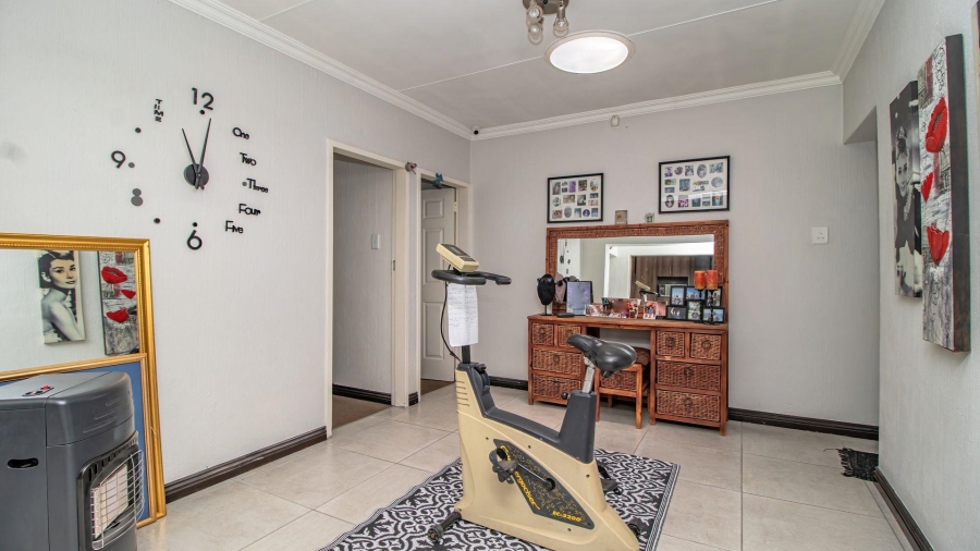 3 Bedroom Property for Sale in Beyerspark Gauteng