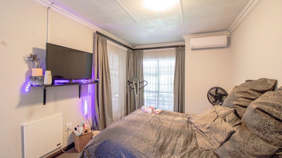 3 Bedroom Property for Sale in Beyerspark Gauteng