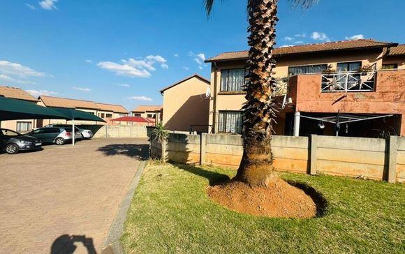 2 Bedroom Property for Sale in Mondeor Gauteng