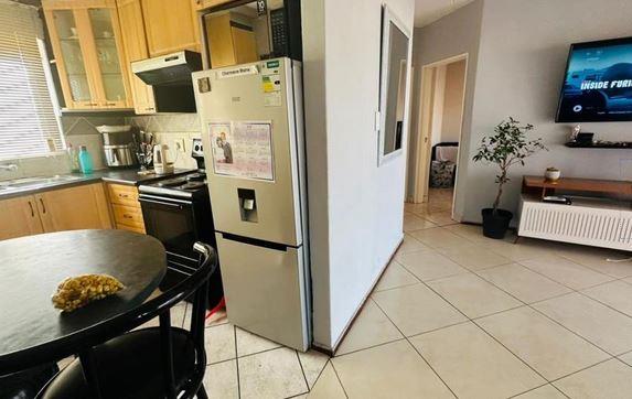 2 Bedroom Property for Sale in Mondeor Gauteng