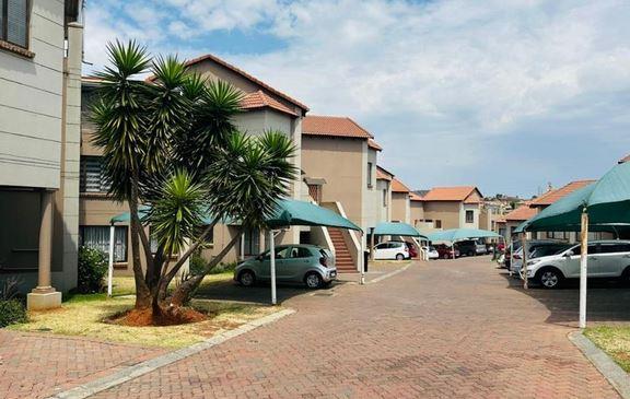2 Bedroom Property for Sale in Mondeor Gauteng