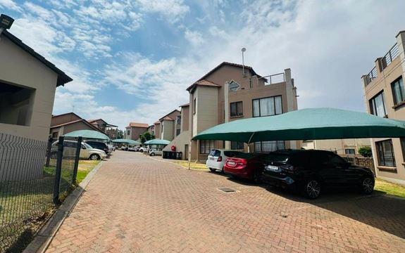 2 Bedroom Property for Sale in Mondeor Gauteng