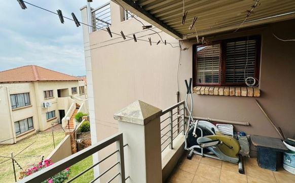2 Bedroom Property for Sale in Mondeor Gauteng