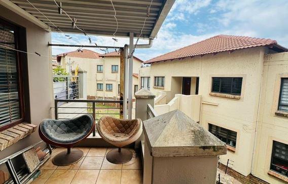 2 Bedroom Property for Sale in Mondeor Gauteng