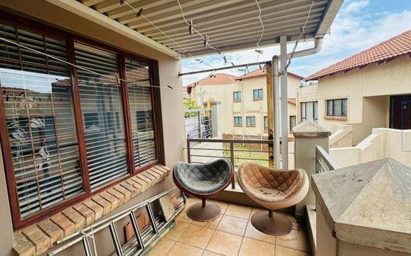 2 Bedroom Property for Sale in Mondeor Gauteng