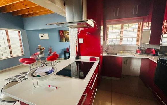 2 Bedroom Property for Sale in Mondeor Gauteng