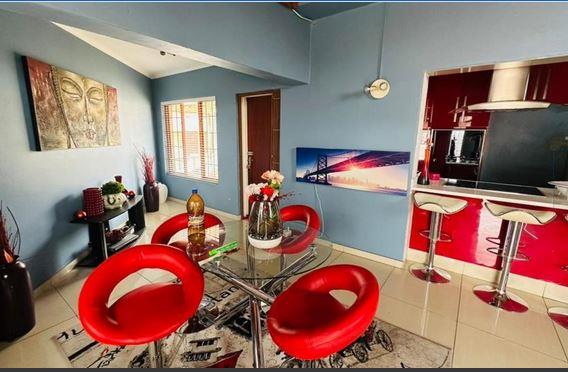 2 Bedroom Property for Sale in Mondeor Gauteng