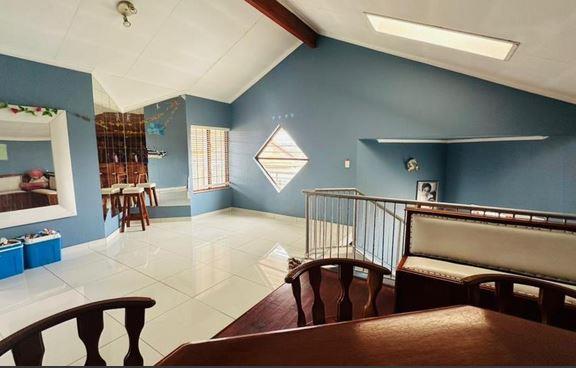 2 Bedroom Property for Sale in Mondeor Gauteng
