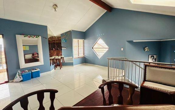 2 Bedroom Property for Sale in Mondeor Gauteng