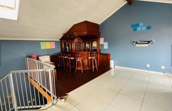 2 Bedroom Property for Sale in Mondeor Gauteng