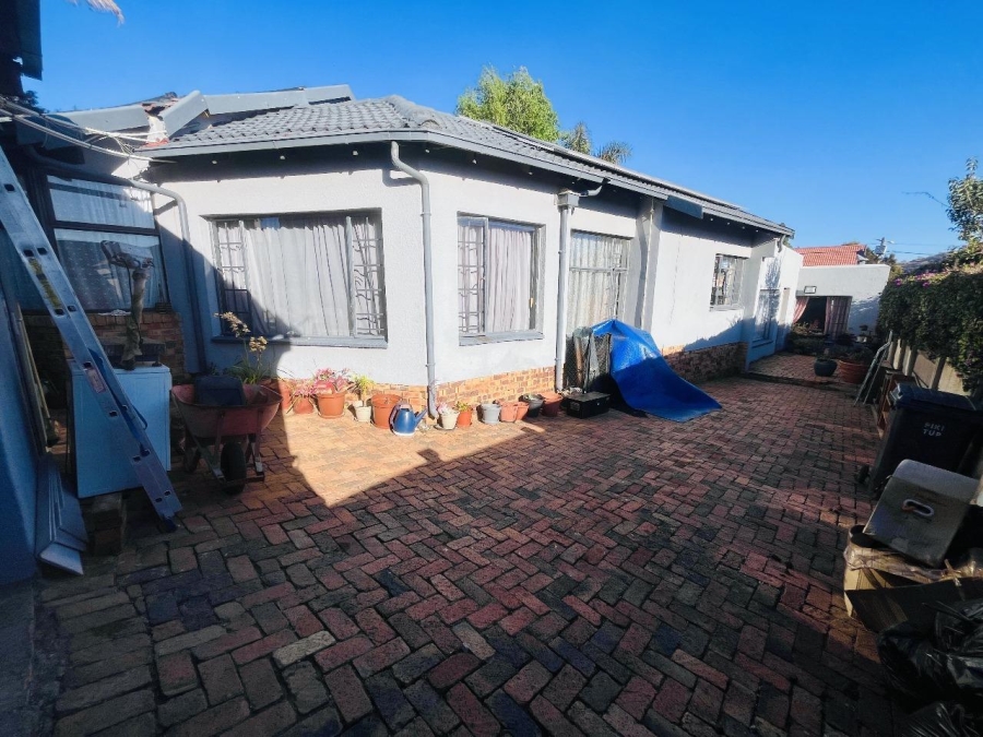 4 Bedroom Property for Sale in Suideroord Gauteng