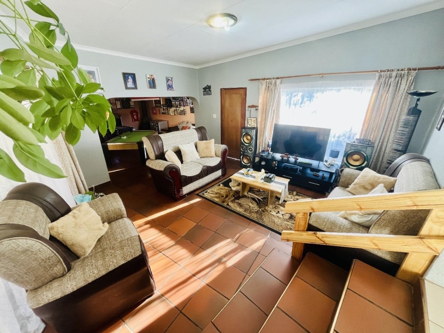 4 Bedroom Property for Sale in Suideroord Gauteng