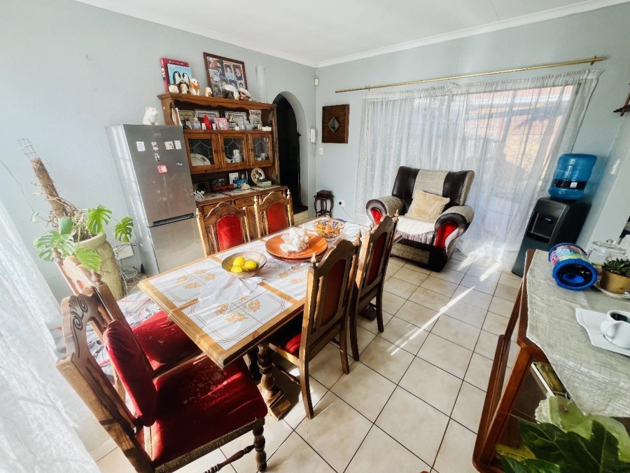 4 Bedroom Property for Sale in Suideroord Gauteng