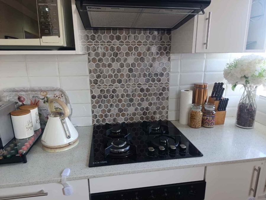 2 Bedroom Property for Sale in Thatch Hill Estate Gauteng