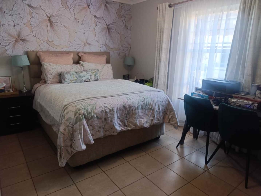 2 Bedroom Property for Sale in Thatch Hill Estate Gauteng