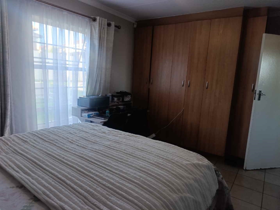 2 Bedroom Property for Sale in Thatch Hill Estate Gauteng