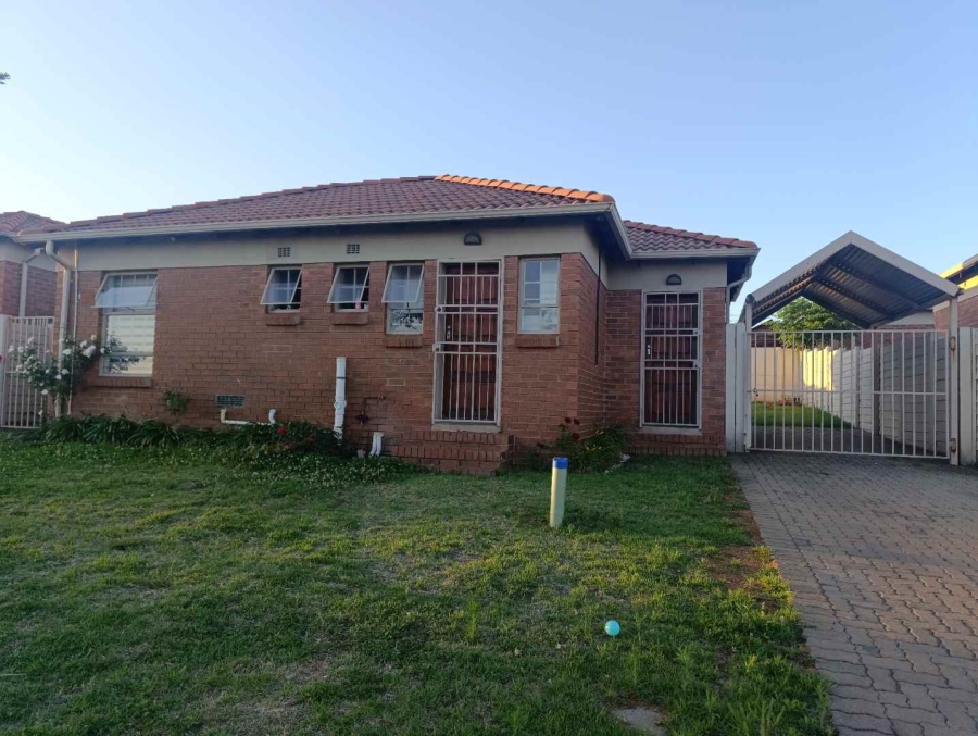 2 Bedroom Property for Sale in Thatch Hill Estate Gauteng