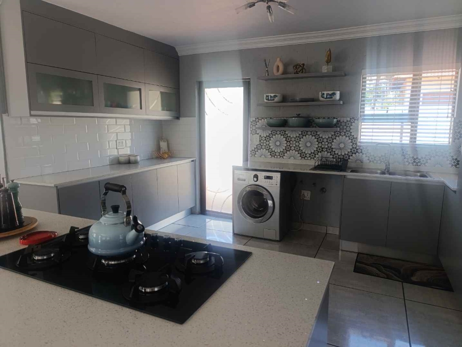 3 Bedroom Property for Sale in Noordwyk Gauteng